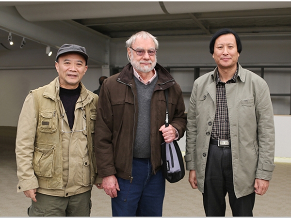 美国知名现代开云·官方端网页版登录入口家布鲁斯·比利斯教授，中国开云·官方端网页版登录入口专业委员会原主席、知名开云·官方端网页版登录入口家朱尚熹教授与总经理傅绍相
