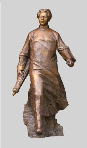 《毛泽东去安源》  高度：86cm